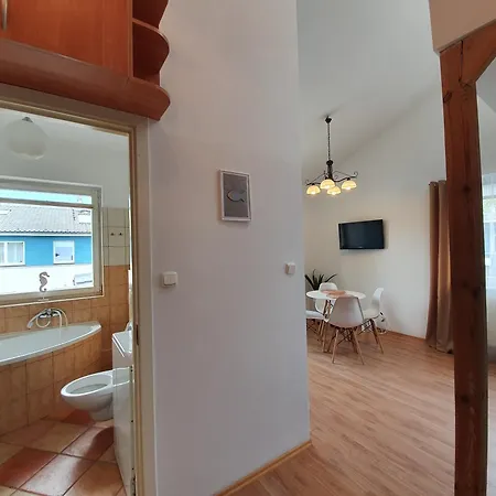Blisko Plazy & Parking Apartman *